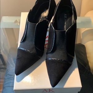 AK Anne Klein suede shoes